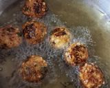 A picture of step 3 of Sabudana Vada.