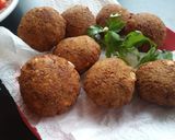 A picture of step 1 of Falafel with Tahini Sauce.