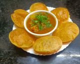 पुरी भाजी (Puri bhaji recipe in marathi) रेसिपी स्टेप 10 फोटो
