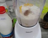 Foto langkah ke 2 dari resep Homemade Mango Lassi.