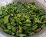 Foto langkah ke 2 dari resep Tumis Genjer.