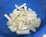 Hình bước làm 1 của món Su Hào Ngâm Nước Mắm