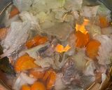 Foto langkah ke 2 dari resep Sup Ayam ala Pak Min Klaten.
