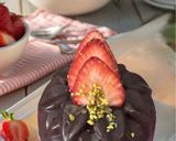 Foto del passaggio 7 della ricetta Cupolette di Cioccolato con Cheesecake alle Fragole