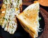 વેજ પનીર ચીઝી સેન્ડવીચ (Veg Paneer Cheesy Sandwich Recipe In Gujarati) રેસીપી સ્ટેપ6ફોટો