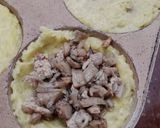 Foto langkah ke 4 dari resep Golden Potato Pies.