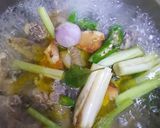 รูปขั้นตอนการทำที่ 2 ของ ต้มยำไก่บ้าน