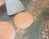 Hình bước làm 4 của món English Muffins