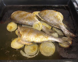 Foto del paso 9 de la receta: Dorada al horno con puré de patatas