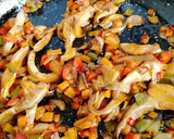 Foto del paso 5 de la receta: Arroz con tirabeques, setas y espinacas