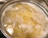 Tepsis csirkemáj, krumplival recept fázis 1 fotója