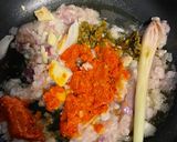 Foto langkah ke 4 dari resep Oseng Daging Buncis Pedas.