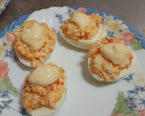 Foto del paso 5 de la receta: Huevos rellenos de langostinos y surimi