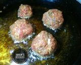 A picture of step 3 of Meat Balls.