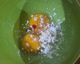 Foto langkah ke 1 dari resep Egg Chiken Roll (#24).