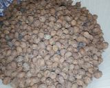 A picture of step 1 of Kunun Aya with coconut and date (Dabino).