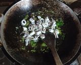 Foto langkah ke 6 dari resep Cumi Cabe Ijo.