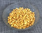 A picture of step 1 of Roasted Chane Ka Peda.