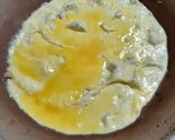 Foto langkah ke 2 dari resep Telur Dadar Iris.