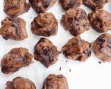 Foto langkah ke 6 dari resep Homemade Chocolate Cookies.