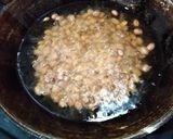 Foto langkah ke 1 dari resep Kacang Karamel Pedas.