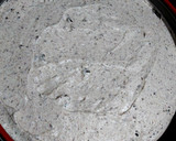 A picture of step 6 of Oreo cheese cake.