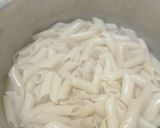 A picture of step 2 of Vegetable pasta.