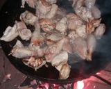 Foto del paso 1 de la receta: Pollo al disco con verdeo y crema