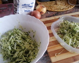 Foto del paso 1 de la receta: Brazo gitano de calabacín relleno🥒🧀