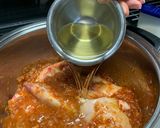 Foto del paso 6 de la receta: Manitas de cerdo con chorizo