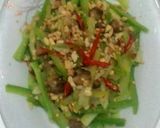 Hình bước làm 2 của món Bí xanh xào đậu phộng