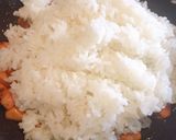 Hình bước làm 1 của món Cơm trứng chiên.. nhanh, gọn