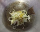 Foto langkah ke 2 dari resep Telor Ceplok Manis.