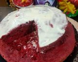 A picture of step 7 of 2 tier Red velvet cake.
