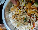 A picture of step 4 of Masala Bhel.