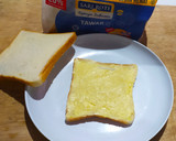 Foto langkah ke 4 dari resep Cheese Coffee Toast (Roti Boy Roti Tawar).