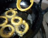 A picture of step 4 of Onion Ring Pakora.