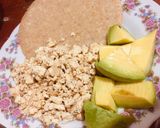 Foto del paso 2 de la receta: Revuelto de tofu y batido frutal con leche de coco 🍓🍌🥥