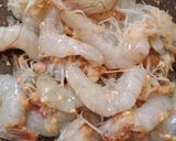 Foto langkah ke 3 dari resep Bumbu udang goreng bwang putih 🍤.
