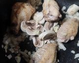 Foto del paso 2 de la receta: Guiso de pollo con setas