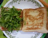 Gambar langkah 4 resipi Sandwich Daging Burger Special.