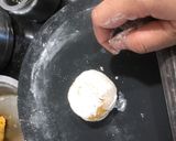 A picture of step 4 of Dal Paratha.