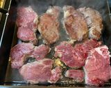 Foto del paso 1 de la receta: Bifecitos de lomo al verdeo súper fácil en La Planchetta