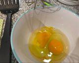 Foto del paso 1 de la receta: Tostadas con huevo en sartén 🍞 🍳