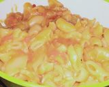A picture of step 2 of Red sauce macroni.