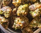 A picture of step 5 of Palak alu bhajiya.