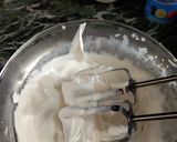 A picture of step 3 of Tutti fruitti  ice cream.