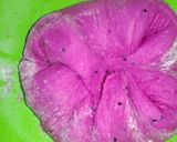 Foto langkah ke 3 dari resep Donat Buah Naga.