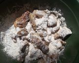 Foto langkah ke 3 dari resep 129. Ayam goreng tepung sederhana.