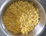 A picture of step 1 of Moong dal halwa.